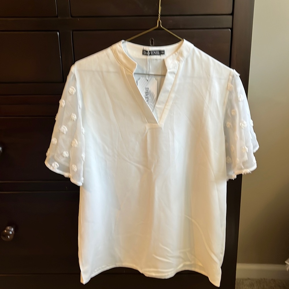 White blouse with sheer sleeves, small
